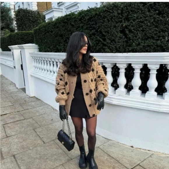 ❌️SOLD❌️STRUCTURED KNIT CARDIGAN TAUPE BROWN SIZE S - Picture 3 of 16